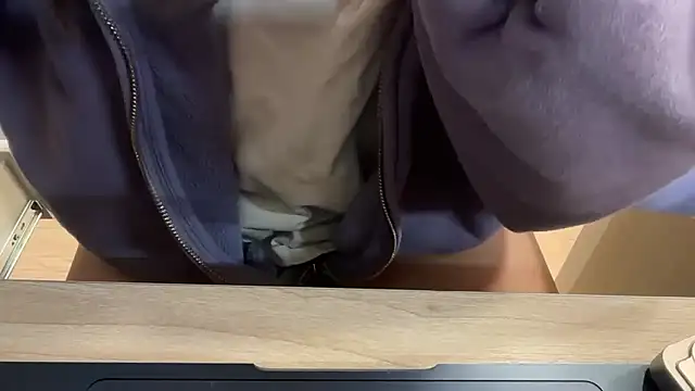 AlishaCheng online show from January 7, 6:46 pm