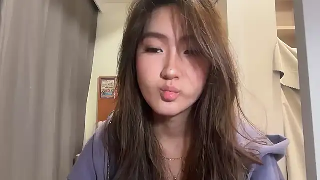 AlishaCheng online show from January 6, 4:55 pm