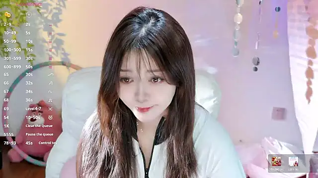 Yiluo95 online show from May 20, 4:04 pm