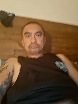 Stronggdragon85 online show from May 9, 4:54 pm