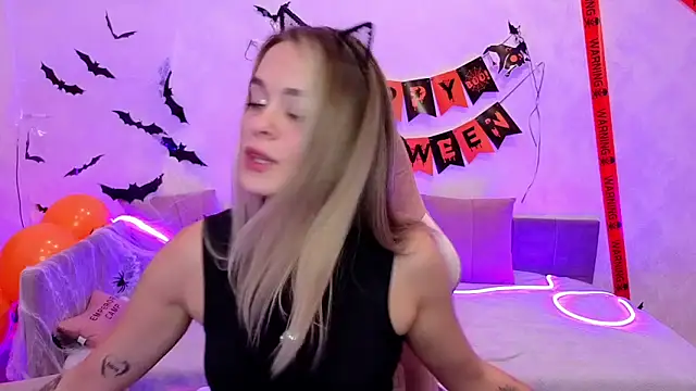 Isabella Lure online show from November 6, 8:40 am