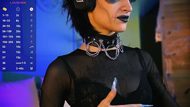 Snapshot of Leta_Vian chatting on October 31, 9:43 pm Leta Vian online show from October 31, 9:43 pm