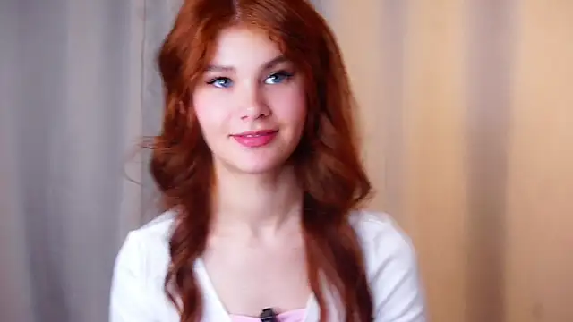 YettaCalabria online show from February 4, 12:44 pm