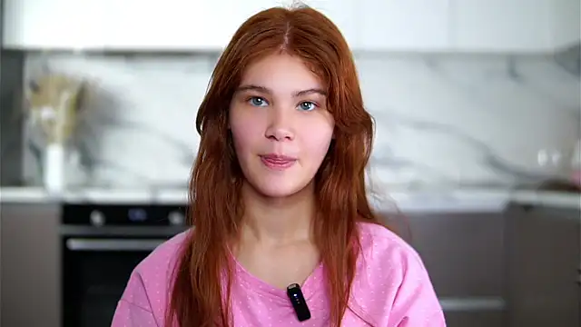 YettaCalabria online show from December 2, 1:24 pm