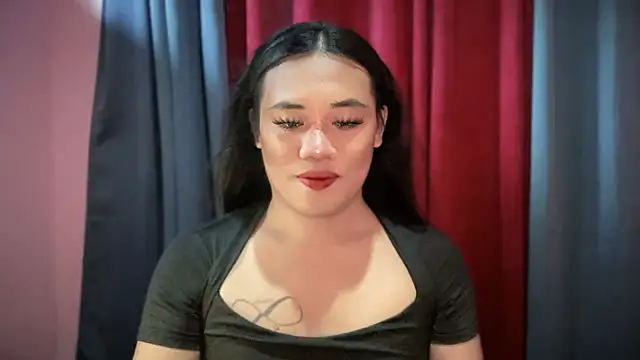 Snapshot of untouchable_mia chatting on November 6, 11:31 pm untouchable mia online show from November 6, 11:31 pm