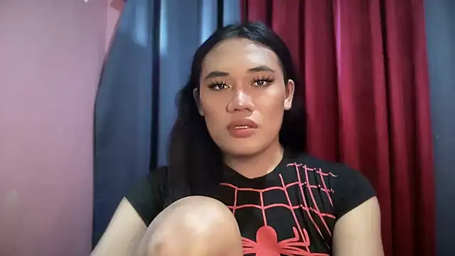 Snapshot of untouchable_mia chatting on November 21, 7:51 am untouchable mia online show from November 21, 7:51 am