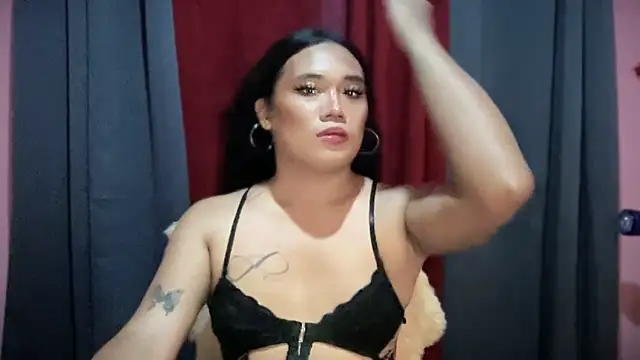 Snapshot of untouchable_mia chatting on November 10, 10:42 am untouchable mia online show from November 10, 10:42 am