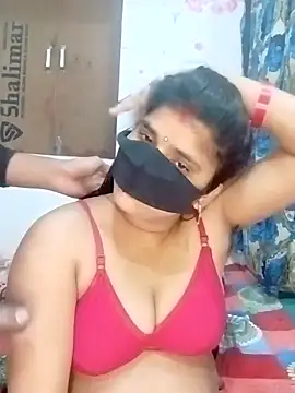 hot couple 000 online show from February 28, 8:03 am