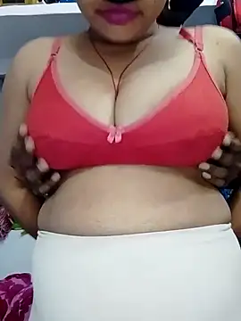 hot couple 000 online show from December 4, 3:55 pm