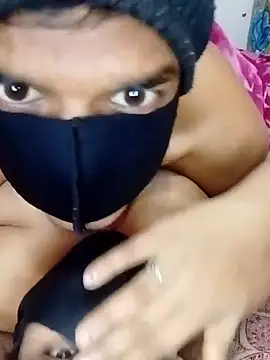 hot couple 000 online show from December 21, 8:05 am