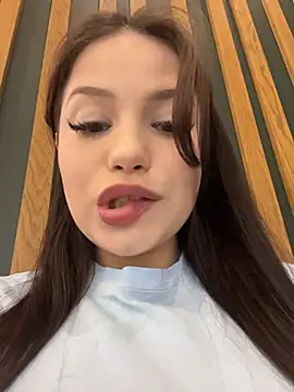 Kissy Moon online show from November 7, 3:16 pm