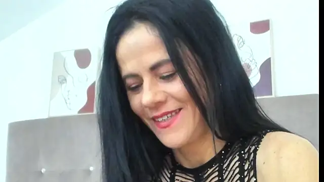 Snapshot of brianaflynt chatting on May 3, 6:55 pm brianaflynt online show from May 3, 6:55 pm