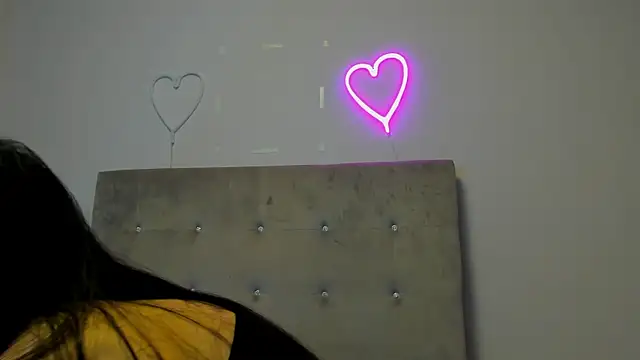 brianaflynt online show from February 19, 7:44 pm