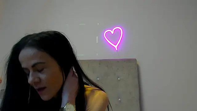 brianaflynt online show from February 16, 7:23 pm