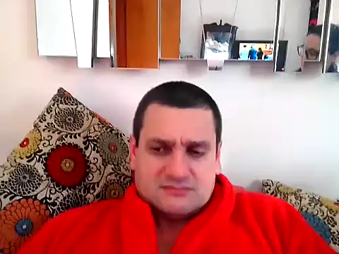 Snapshot of Alex-Naturista chatting on April 28, 6:56 pm Alex-Naturista online show from April 28, 6:56 pm