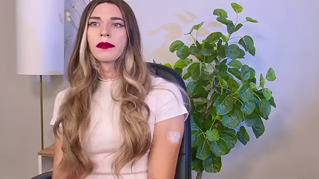 Branda Kelly online show from November 3, 1:15 pm