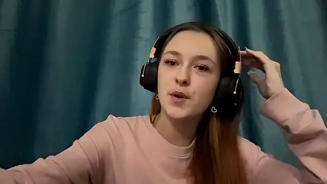 Snapshot of HOTBellakle chatting on November 21, 3:33 pm HOTBellakle online show from November 21, 3:33 pm