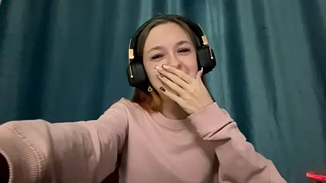 Snapshot of HOTBellakle chatting on November 3, 3:15 pm HOTBellakle online show from November 3, 3:15 pm