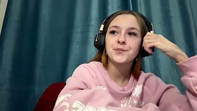 Snapshot of HOTBellakle chatting on November 5, 3:26 pm HOTBellakle online show from November 5, 3:26 pm