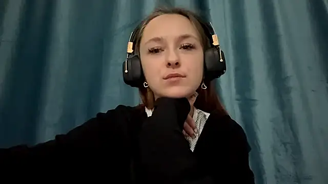 Snapshot of HOTBellakle chatting on November 17, 4:44 pm HOTBellakle online show from November 17, 4:44 pm