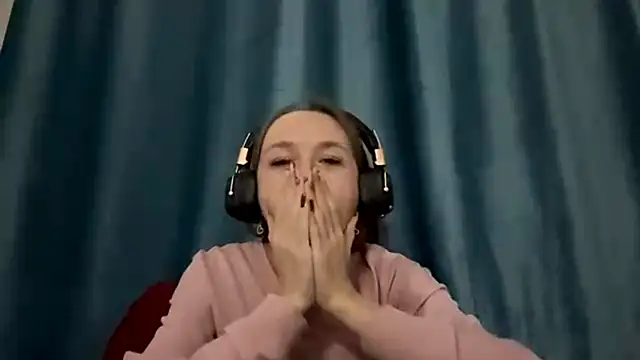 Snapshot of HOTBellakle chatting on November 15, 3:16 pm HOTBellakle online show from November 15, 3:16 pm