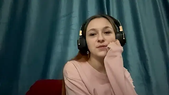 Snapshot of HOTBellakle chatting on November 13, 3:49 pm HOTBellakle online show from November 13, 3:49 pm