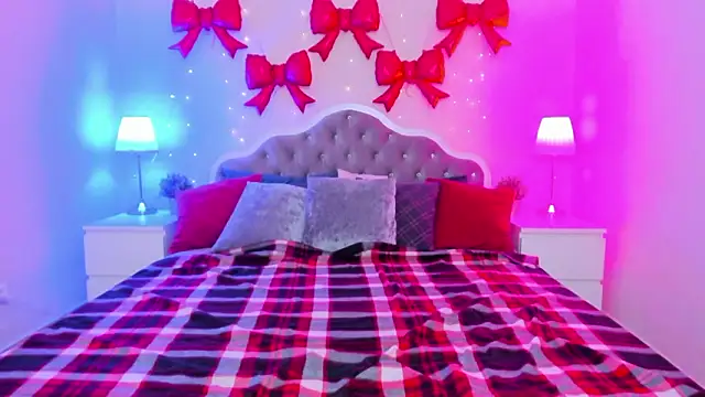 babyyullii online show from March 24, 8:36 am