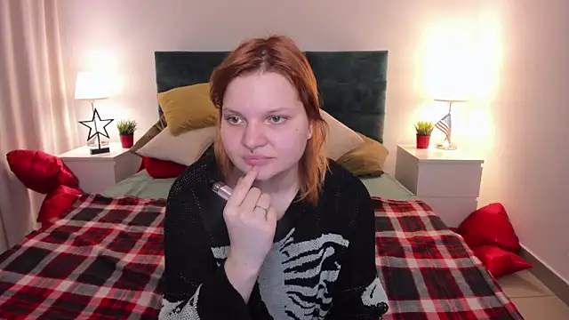 babyyullii online show from February 25, 6:13 am