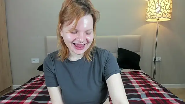 babyyullii online show from April 23, 1:45 am
