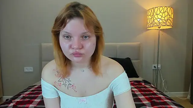 babyyullii online show from May 8, 1:42 am