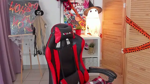 babyyullii online show from October 29, 8:46 am