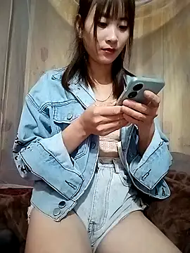 Snapshot of Em_xinh01 chatting on November 5, 12:52 pm Em xinh01 online show from November 5, 12:52 pm