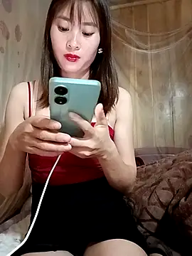 Snapshot of Em_xinh01 chatting on November 17, 3:32 am Em xinh01 online show from November 17, 3:32 am