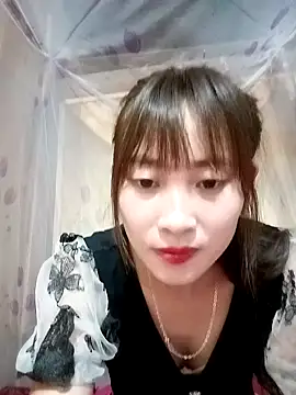 Snapshot of Em_xinh01 chatting on November 1, 10:09 am Em xinh01 online show from November 1, 10:09 am