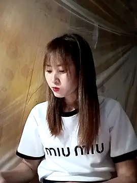 Em xinh01 online show from March 25, 1:10 pm