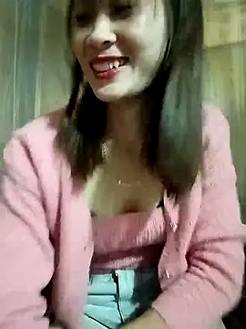 Snapshot of Em_xinh01 chatting on November 30, 12:50 pm Em xinh01 online show from November 30, 12:50 pm