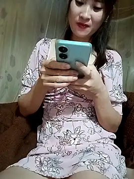 Snapshot of Em_xinh01 chatting on November 17, 3:38 pm Em xinh01 online show from November 17, 3:38 pm