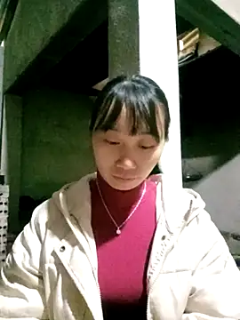 Snapshot of Linh_sexy98 chatting on December 4, 8:24 am Linh sexy98 online show from December 4, 8:24 am