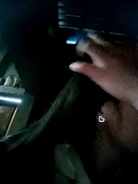 Snapshot of Linh_sexy98 chatting on January 6, 2:15 am Linh sexy98 online show from January 6, 2:15 am