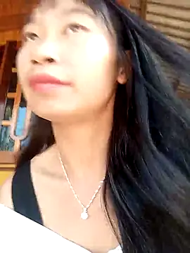 Snapshot of Linh_sexy98 chatting on December 2, 4:25 am Linh sexy98 online show from December 2, 4:25 am