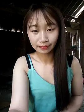 Snapshot of Linh_sexy98 chatting on March 1, 5:51 am Linh sexy98 online show from March 1, 5:51 am