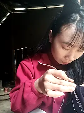 Snapshot of Linh_sexy98 chatting on January 13, 3:54 am Linh sexy98 online show from January 13, 3:54 am