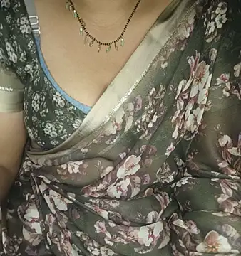 shreyareddy99 online show from November 21, 5:34 pm