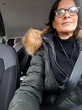 Piediniecollant online show from January 14, 11:03 am