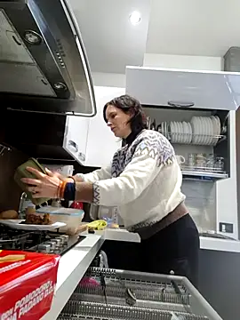 Piediniecollant online show from January 19, 11:14 am