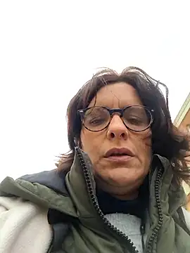 Piediniecollant online show from February 19, 11:18 am