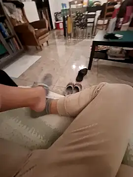 Piediniecollant online show from October 30, 4:26 pm