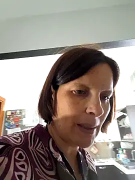 Snapshot of Piediniecollant chatting on June 18, 11:15 am Piediniecollant online show from June 18, 11:15 am