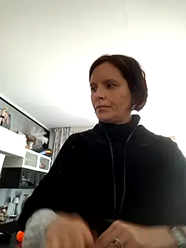 Piediniecollant online show from March 19, 11:10 am