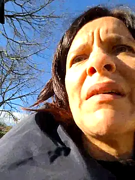 Piediniecollant online show from November 23, 8:46 am